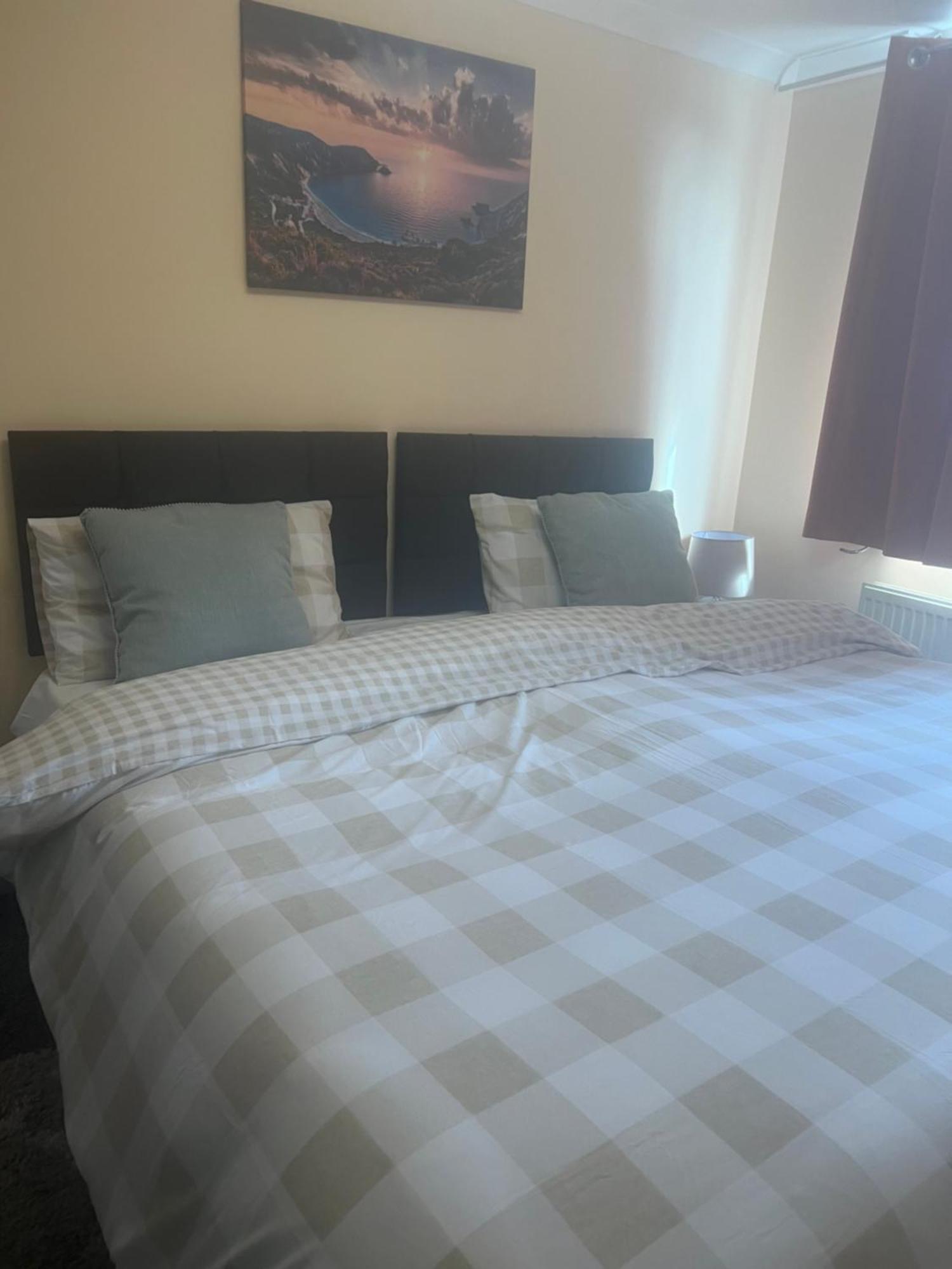 Apartamento Basildon Essex Modern 3 Bed House For 7 Guests Free Parking And Wifi Nevendon Exterior foto